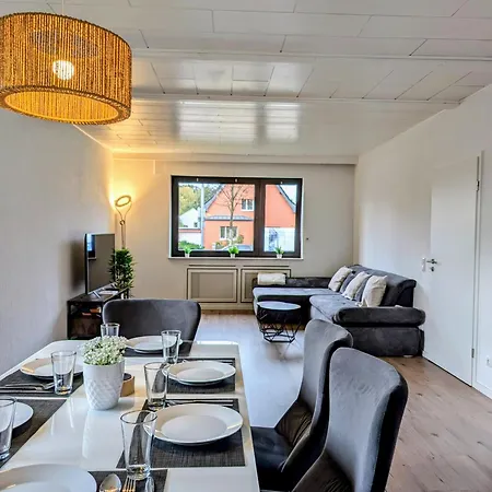Апартаменты Luxapts Phantasialand-koeln-messe-balkon-kueche Кёльн