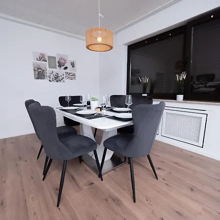 Luxus Hürth Zentral-phantasialand-köln-messe Apartamento *