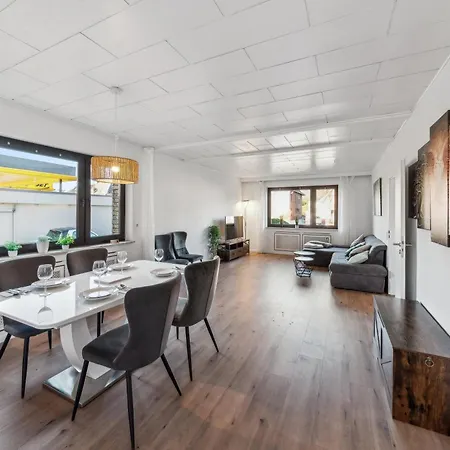 Апартаменты Luxapts Phantasialand-koeln-messe-balkon-kueche