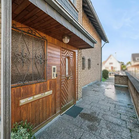 Апартаменты Luxapts Phantasialand-koeln-messe-balkon-kueche *