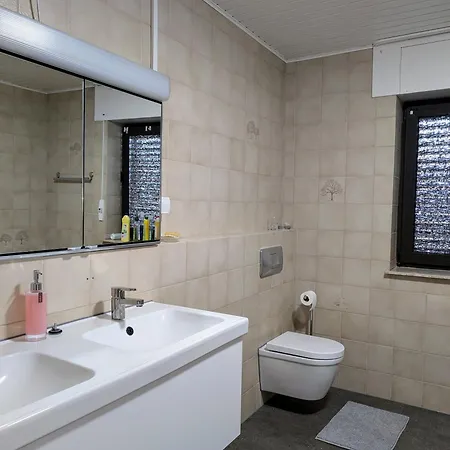 Luxapts Phantasialand-koeln-messe-balkon-kueche Apartamento *