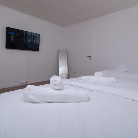 Luxapts Phantasialand-koeln-messe-balkon-kueche