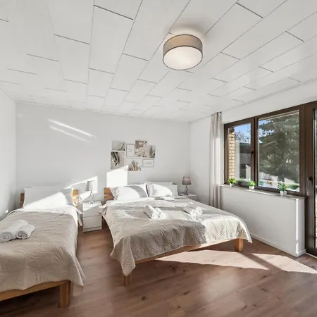 Luxapts Phantasialand-koeln-messe-balkon-kueche Apartamento