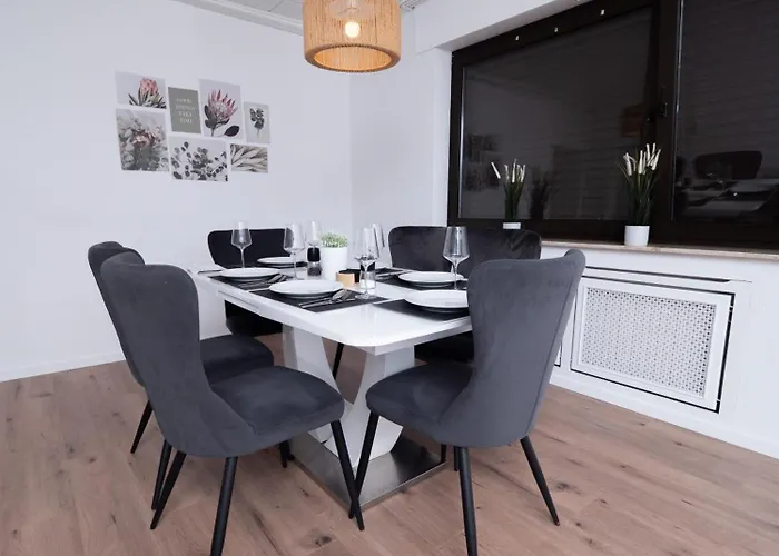 Luxapts Phantasialand-koeln-messe-balkon-kueche Apartman *