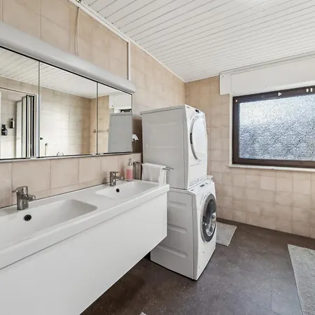 Luxapts Phantasialand-koeln-messe-balkon-kueche Appartamento