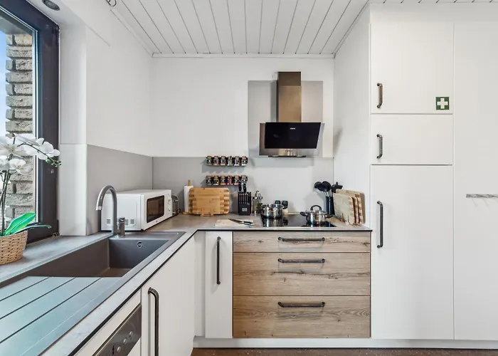 Luxapts Phantasialand-koeln-messe-balkon-kueche